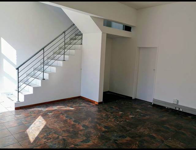 296M² WAREHOUSE TO LET IN BEACONVALE